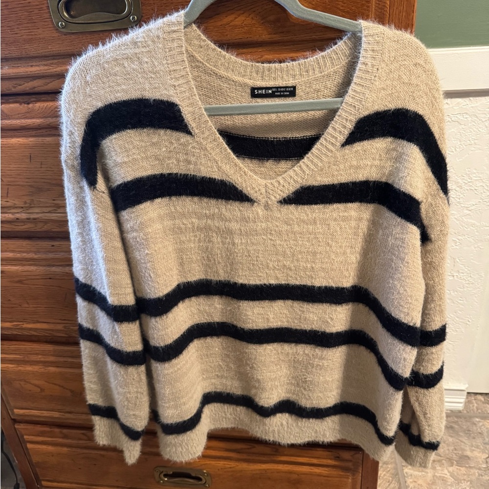 SHEIN Women's V-Neck Sweater in Cream and Black Stripes